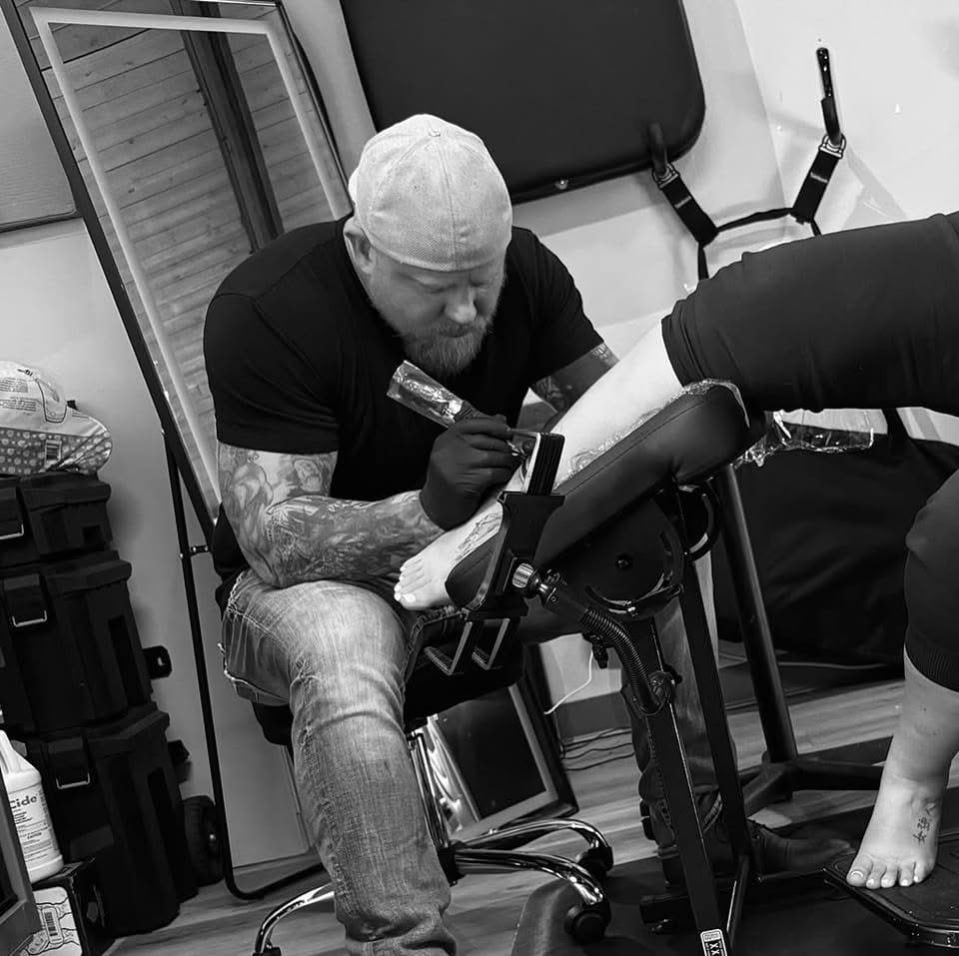 king Louis tattoo Parlor David Gray
